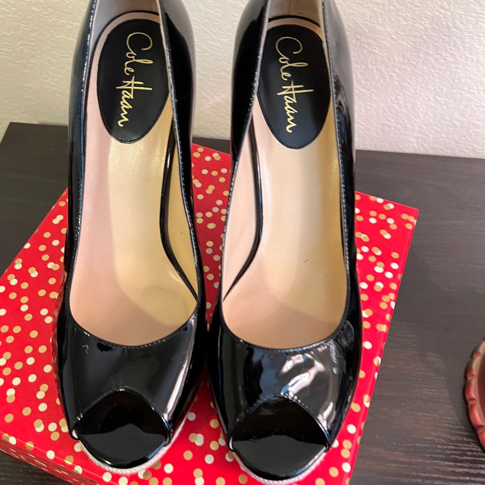 COLE HAAN Collection Size 9.5 Black Open Toe Nike AIR Heels Pumps Shoes